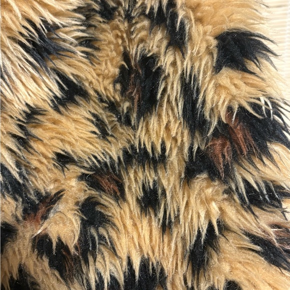 Leopard Print Faux Fur Jacket - Picture 3 of 4